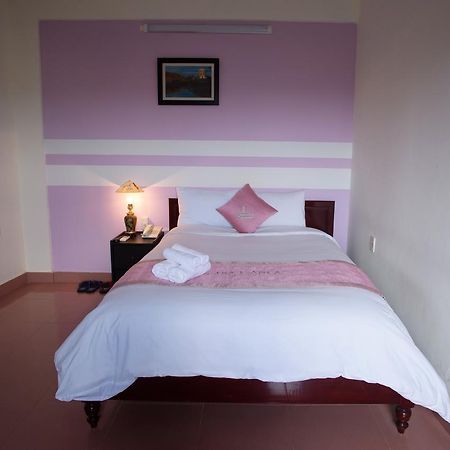Casablanca Boutique Hotel Hue Exterior photo