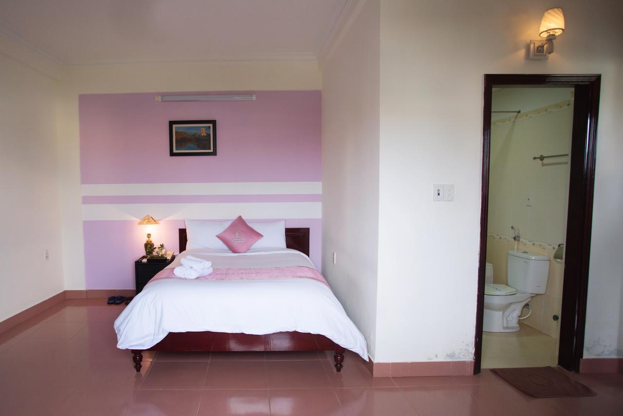 Casablanca Boutique Hotel Hue Exterior photo